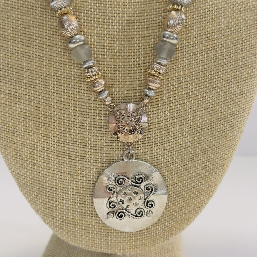 Pendant Necklace NWT Ruby Road Chic Medalion 12" Silver Gold Tone Beaded